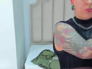 amyhouse's Live Sex Cam Show