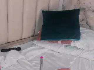 amyhouse's Live Sex Cam Show