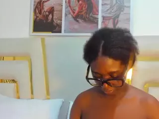 huddahmonroe's Live Sex Cam Show