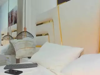 huddahmonroe's Live Sex Cam Show