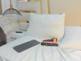 huddahmonroe's Live Sex Cam Show