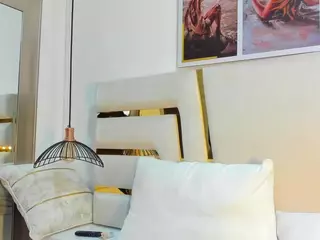 huddahmonroe's Live Sex Cam Show