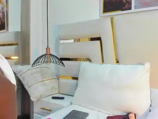 huddahmonroe's Live Sex Cam Show
