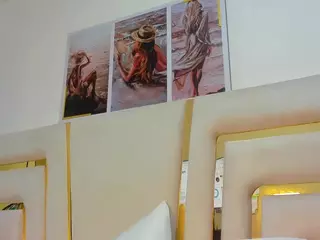 huddahmonroe's Live Sex Cam Show