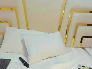 huddahmonroe's Live Sex Cam Show