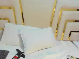 huddahmonroe's Live Sex Cam Show