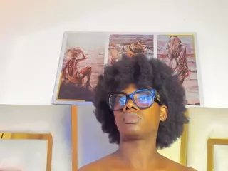 huddahmonroe's Live Sex Cam Show