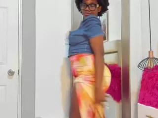 huddahmonroe's Live Sex Cam Show