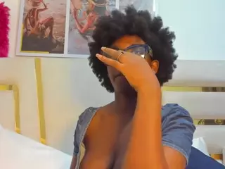 huddahmonroe's Live Sex Cam Show