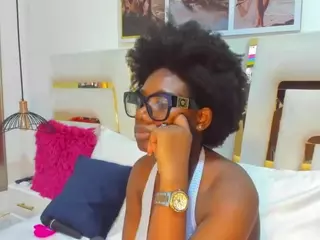 huddahmonroe's Live Sex Cam Show