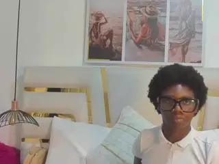 huddahmonroe's Live Sex Cam Show