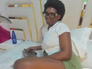 huddahmonroe's Live Sex Cam Show