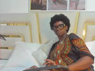 huddahmonroe's Live Sex Cam Show