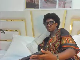 huddahmonroe's Live Sex Cam Show