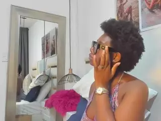 huddahmonroe's Live Sex Cam Show