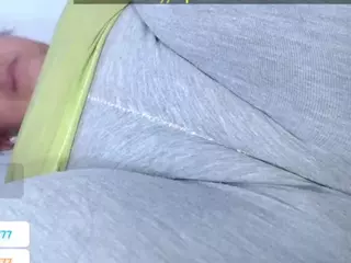emielyn82's Live Sex Cam Show