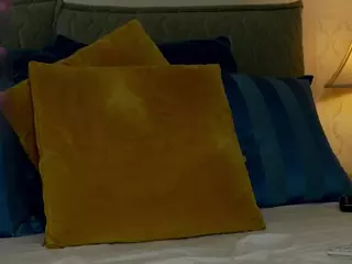 outrageousone's Live Sex Cam Show