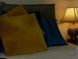 outrageousone's Live Sex Cam Show