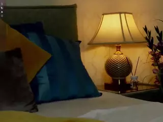 outrageousone's Live Sex Cam Show