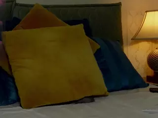 outrageousone's Live Sex Cam Show