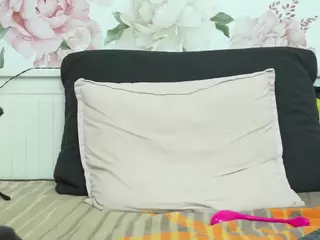 lilyblondie's Live Sex Cam Show