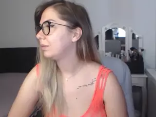 ErikaMonero's Live Sex Cam Show