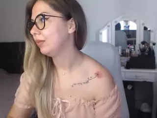 ErikaMonero's Live Sex Cam Show