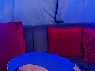 🍑 Hanna Miills 🍑's Live Sex Cam Show