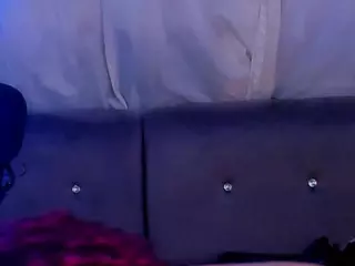 🍑 Hanna Miills 🍑's Live Sex Cam Show