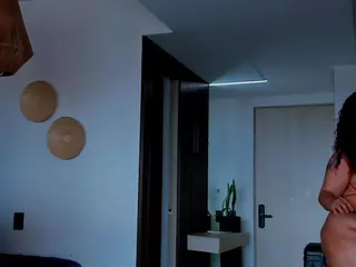 🍑 Hanna Miills 🍑's Live Sex Cam Show