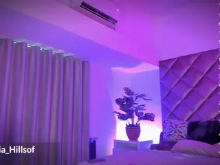 Malaia Hills's Live Sex Cam Show