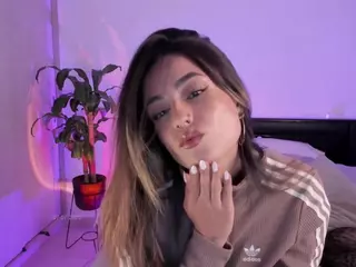 Cloe Deckers's Live Sex Cam Show
