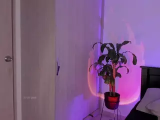 Cloe Deckers's Live Sex Cam Show