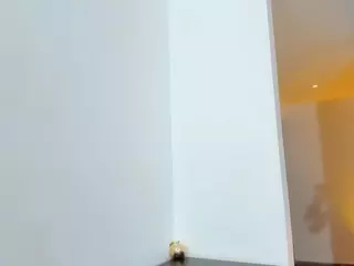 SARA BIG BOOBS's Live Sex Cam Show