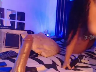 khloesmalls's Live Sex Cam Show