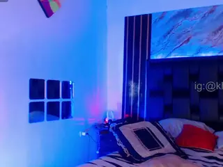 khloesmalls's Live Sex Cam Show