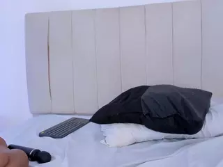 Camila Adams's Live Sex Cam Show