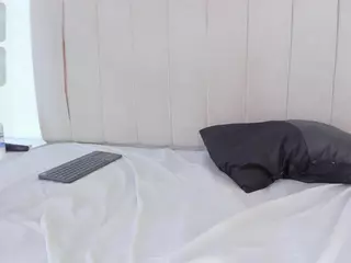 Camila Adams's Live Sex Cam Show