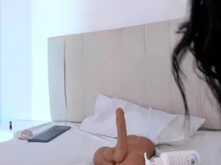 Camila Adams's Live Sex Cam Show