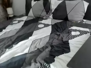 Dyanne18's Live Sex Cam Show