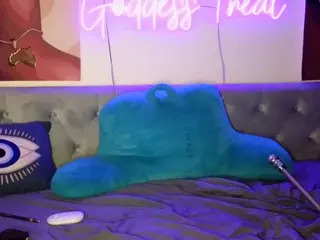 Goddess Treat's Live Sex Cam Show