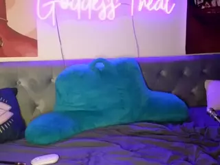 Goddess Treat's Live Sex Cam Show