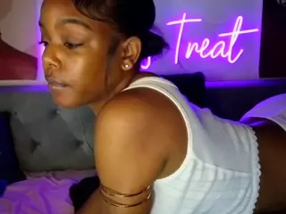Goddess Treat's Live Sex Cam Show