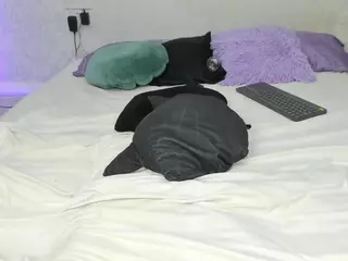vampire-girl's Live Sex Cam Show