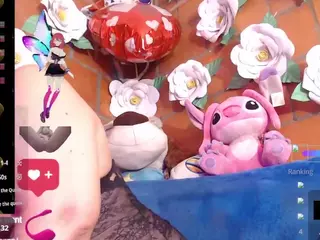 ingritbittch's Live Sex Cam Show