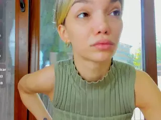 sassyt33n's Live Sex Cam Show