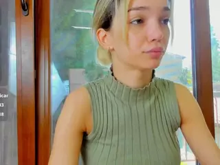sassyt33n's Live Sex Cam Show