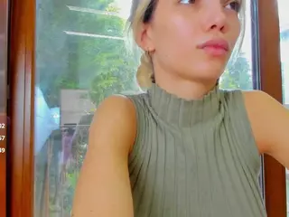 sassyt33n's Live Sex Cam Show