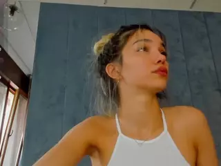 sassyt33n's Live Sex Cam Show