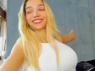 sassyt33n's Live Sex Cam Show